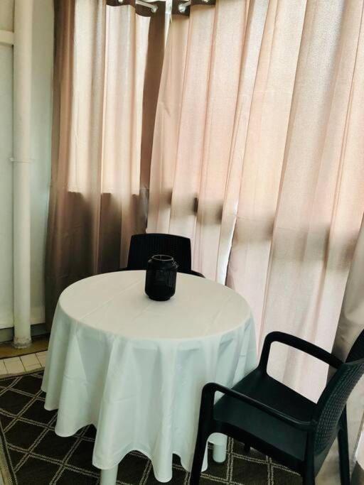 Appartement "Beausoleil" T2 lumineux, parking, clim, wifi à Sète Extérieur photo